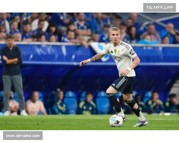 伯纳乌嘘声事件折射球迷期望压力,球员心理调节成焦点