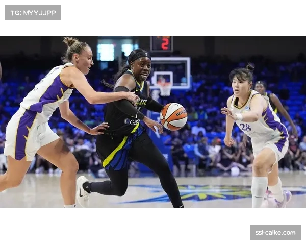 从19分落后到3分险胜:复盘洛杉矶火花队对阵达拉斯飞马的逆转之战 从19分落后到3分险胜:复盘洛杉矶火花队对阵达拉斯飞马的逆转之战